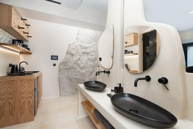 Portara Superior Suites with Sea View & Hot Tub